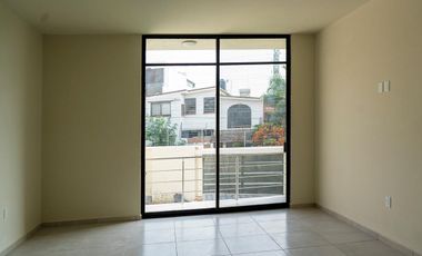 CASA EN RESIDENCIAL BURGOS