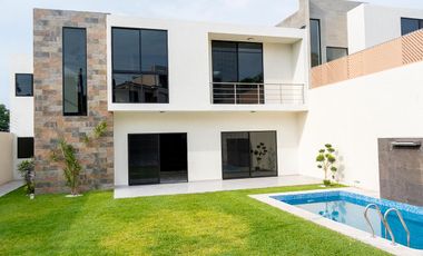 CASA EN RESIDENCIAL BURGOS
