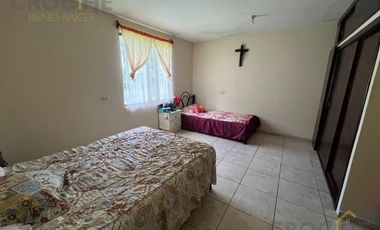 Casa en venta en Tuzamapan a 500 metros de la carretera.