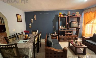 Casa en venta en Tuzamapan a 500 metros de la carretera.