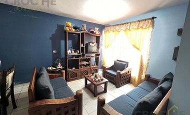 Casa en venta en Tuzamapan a 500 metros de la carretera.