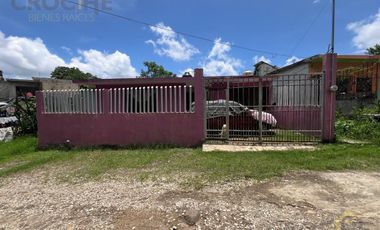 Casa en venta en Tuzamapan a 500 metros de la carretera.
