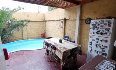 Venta Casa 4D/2B - San Joaquín