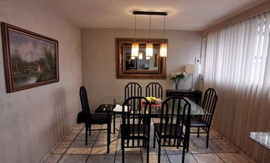 Venta Casa 4D/2B - San Joaquín