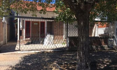 VENTA CASA LOMAS DE ZAMORA