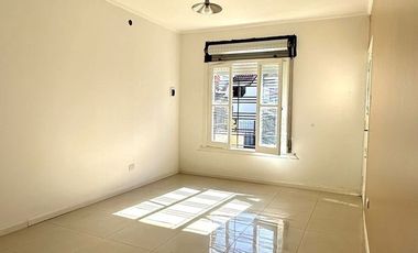 VENTA BERNAL OESTE CASA 3 AMBIENTES