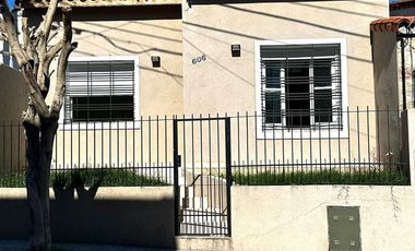 VENTA BERNAL OESTE CASA 3 AMBIENTES