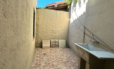 VENTA BERNAL OESTE CASA 3 AMBIENTES