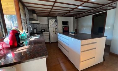 VENTA CASA DOBLE LOTE CON PISCINA WILDE