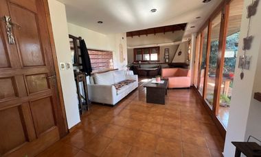 VENTA CASA DOBLE LOTE CON PISCINA WILDE