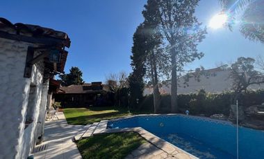 VENTA CASA DOBLE LOTE CON PISCINA WILDE