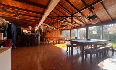 VENTA CASA DOBLE LOTE CON PISCINA WILDE