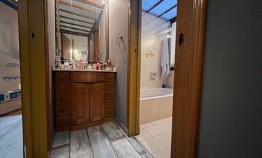 VENTA CASA DOBLE LOTE CON PISCINA WILDE