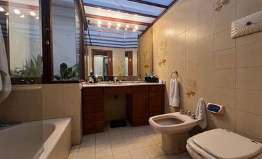 VENTA CASA DOBLE LOTE CON PISCINA WILDE