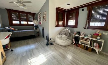 VENTA CASA DOBLE LOTE CON PISCINA WILDE
