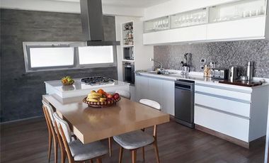 Hermosa Casa Amplia Con Piscina en Nuevo Quilmes