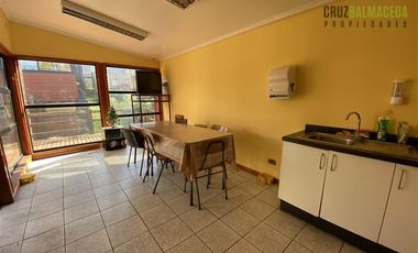 Sitio en Venta en Oficinas con amplio sitio esquina de 822 M2 cercano a Sector Centro