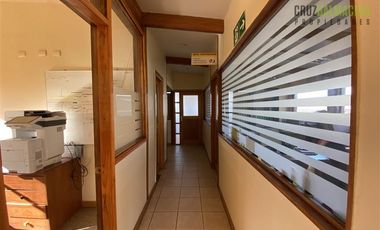 Sitio en Venta en Oficinas con amplio sitio esquina de 822 M2 cercano a Sector Centro