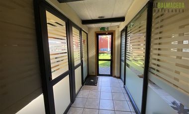 Sitio en Venta en Oficinas con amplio sitio esquina de 822 M2 cercano a Sector Centro