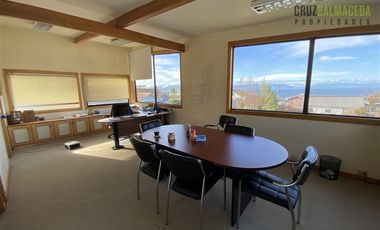 Sitio en Venta en Oficinas con amplio sitio esquina de 822 M2 cercano a Sector Centro