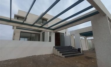 Casa en Arriendo en La Herradura