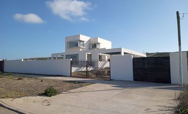 Casa en Arriendo en La Herradura
