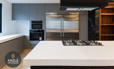 Venta casa 4 recámaras a 5 min de Sonata, fracc. cerrado y jardín