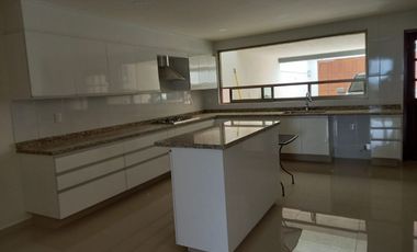 NUEVA RESIDENCIA EN VENTA 6A LOMAS VERDES