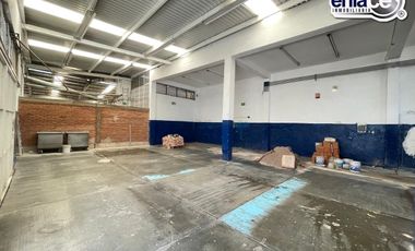 Renta de Bodega con oficinas