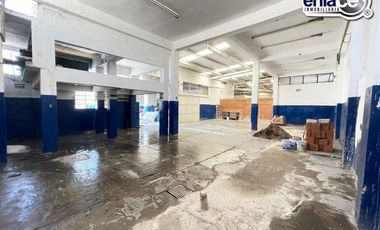 Renta de Bodega con oficinas