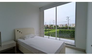 Venta Casa de Descanso con Piscina en Ricaurte – Cundinamarca