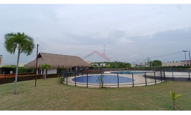 Venta Casa de Descanso con Piscina en Ricaurte – Cundinamarca