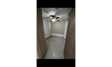 SE ALQUILA APARTAMENTO EN EL BOSQUE