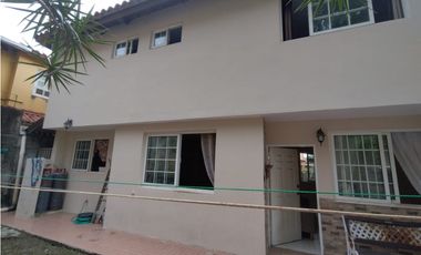 CASA DUPLEX EN VENTA EN BRISAS DEL GOLF PANAM