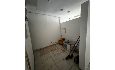 ALQUILO LOCAL COMERCIAL EN TUMBA MUERTO