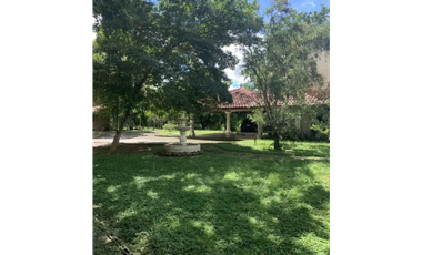 CHITRE / CASA DE CAMPO / 4300 M2 / CON CASA DE HUESPED