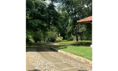 CHITRE / CASA DE CAMPO / 4300 M2 / CON CASA DE HUESPED