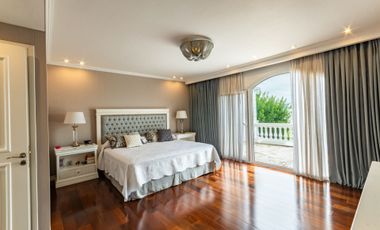 VENTA CASA AL CANAL BARRIO NUEVO QUILMES