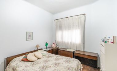 VENTA CASA 3 AMBIENTES SARANDI COCHERA