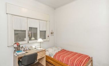VENTA CASA 3 AMBIENTES SARANDI COCHERA