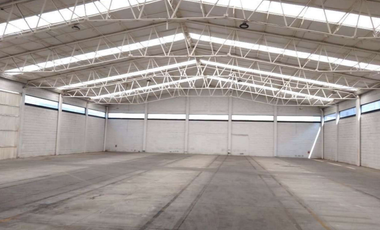 Amplia Bodega de 2700 m² en Renta en Tultitlán
