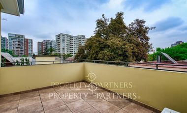 Estupenda Casa para Uso Comercial va (UF 52 / m2)  con Renta (4% Rentabilidad)