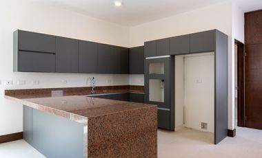 Casa en venta en carretera nacional / Laderas de Caranday