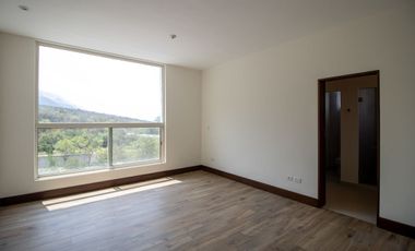 Casa en venta en carretera nacional / Laderas de Caranday