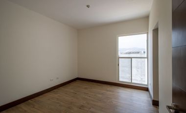 Casa en venta en carretera nacional / Laderas de Caranday