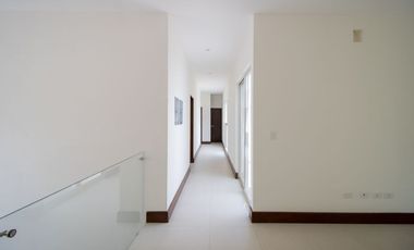 Casa en venta en carretera nacional / Laderas de Caranday