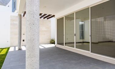 Casa en venta en carretera nacional / Laderas de Caranday