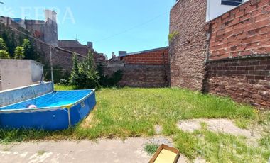 Venta de casa de 3 ambientes con cochera en Wilde