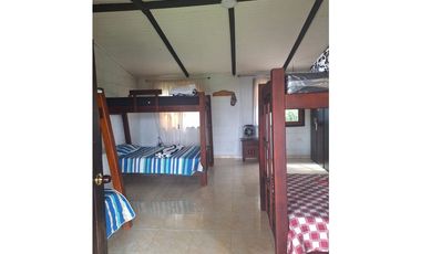Finca de 3.000m2 con piscina en venta La Buitrera Palmira Valle