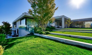 Espectacular casa mediterránea en Valle Escondido